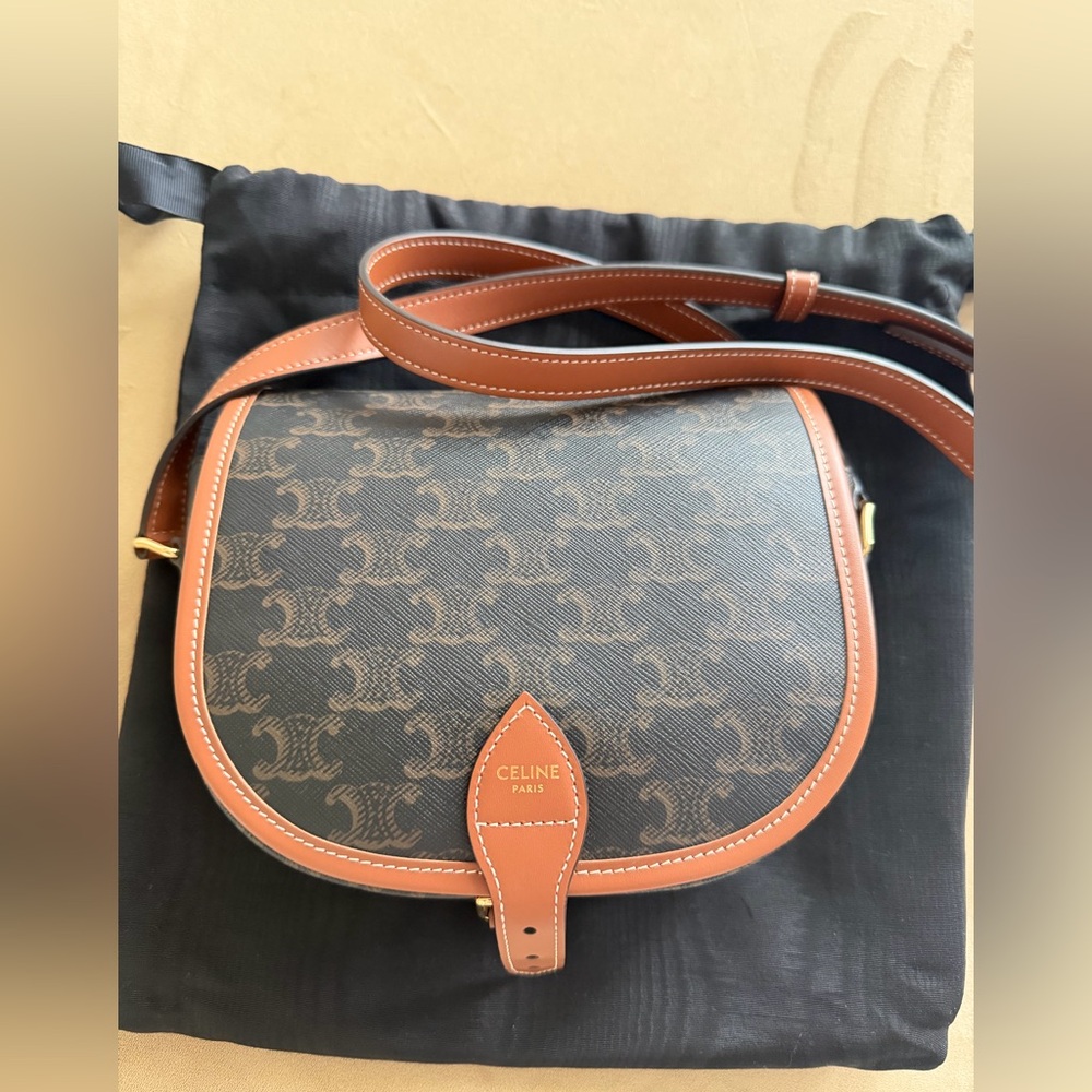 CELINE Medium Folco Bag